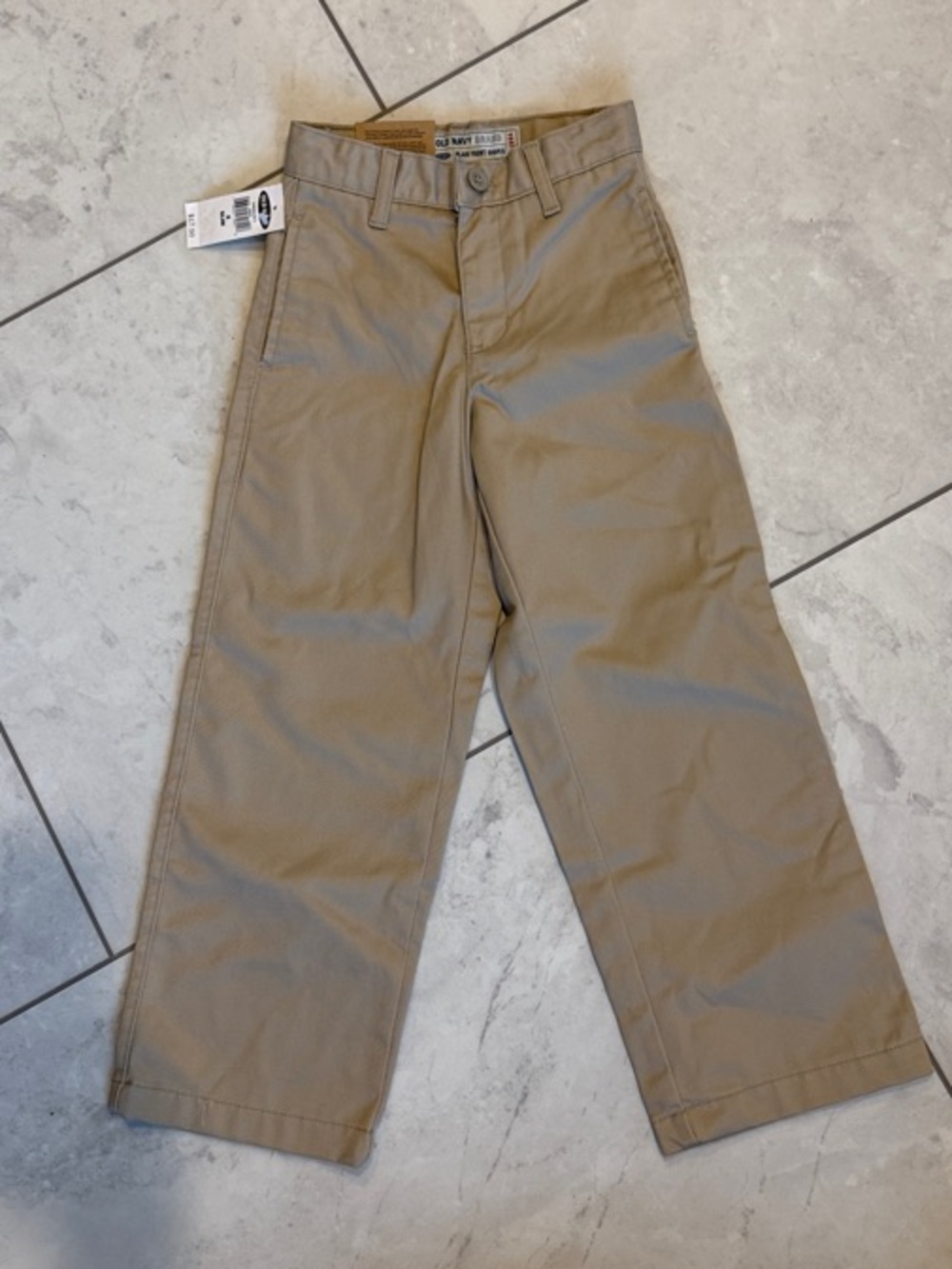NWT Old Navy Boys Tan plain front Khaki Pants 6 SLIM